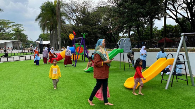 Bagi Anda yang sedang mencari tempat buat santai dan nongkrong seru, taman kota di Bandung bisa menjadi pilihan terbaik. Yuk, cek rekomendasinya disini!
